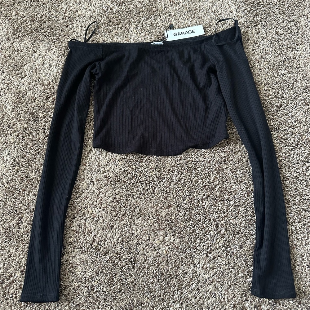 black off the shoulder garage top